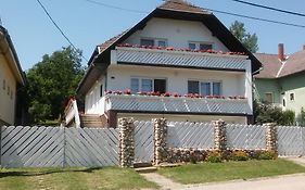 Betti Vendégház