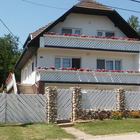 Betti Vendégház Alsópáhok Kültér fotó